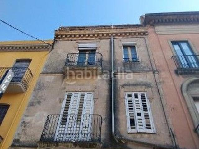 Chalet en venta en Figueres, Centre. Chalets.