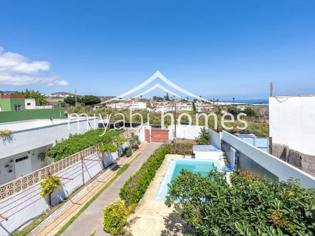 Chalet en venta en Firgas, Gran Canaria