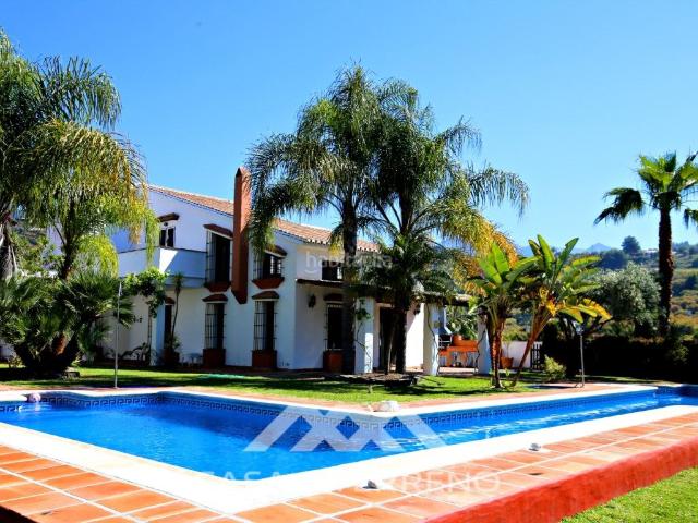 Casa en venta en Frigiliana. Venta, Centro de vacaciones, Málaga, Andalucía. Casas.