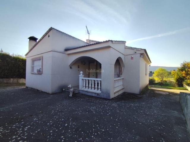 Chalet en venta en Fuentenovilla. CHALET INDEPENDIENTE EN FUENTENOVILLA. Chalets.