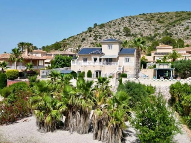 Chalet en venta en Hondón de las Nieves, Alicante