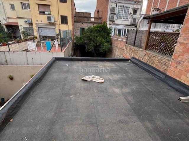 Chalet en venta en Hospitalet de Llobregat L´, Centre. *Casa Adosada en Pleno Centro de Hospitalet*. Chalets Hospitalet de Llobregat.