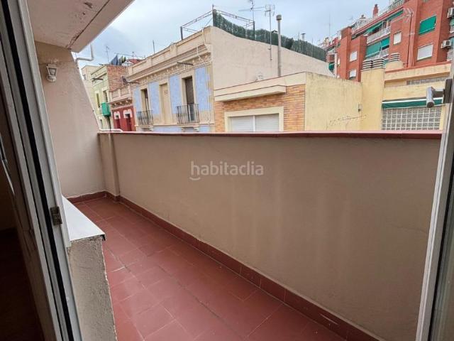 Chalet en venta en Hospitalet de Llobregat L´, Centre. Chalet adosado en venta en Calle de les Roselles. Chalets Hospitalet de Llobregat.