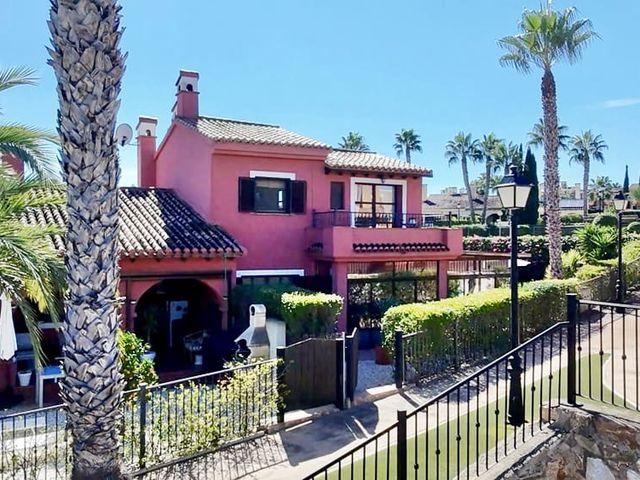 Chalet en venta en Hacienda del Alamo, Murcia
