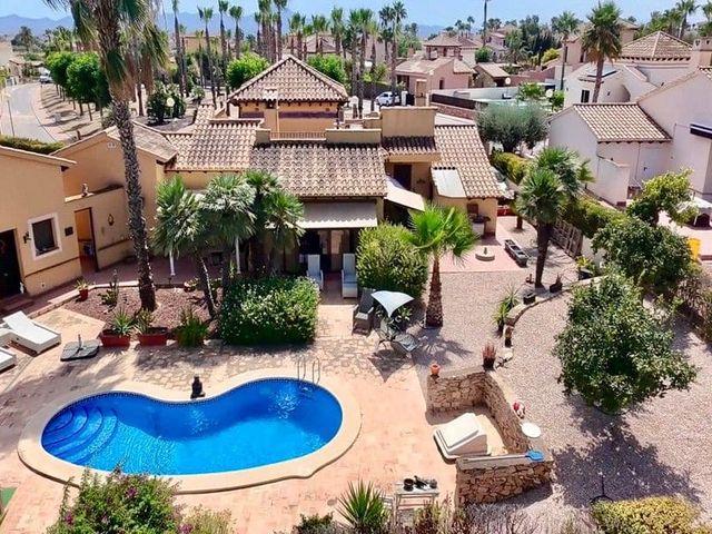 Chalet en venta en Hacienda del Alamo, Murcia