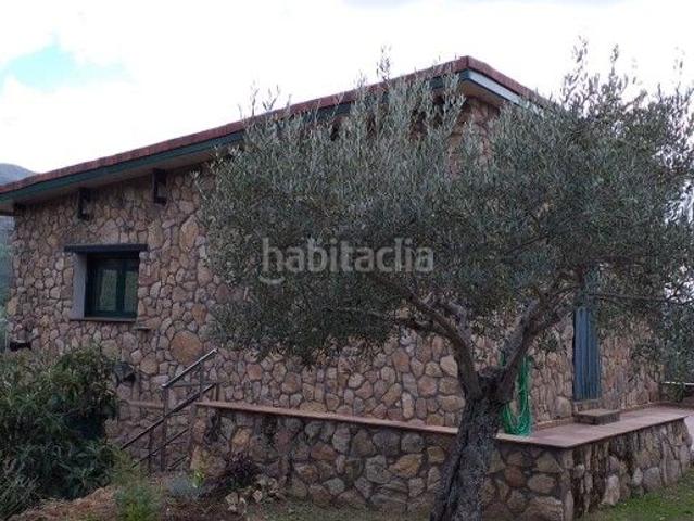 Chalet en venta en Hervás. Casa adosada en venta en SOMADILLA Hervás Cáceres. Chalets.