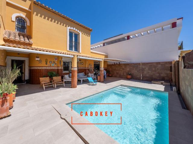 Chalet en venta en Huércal de Almería. CABOKEY VENDE CHALET CON PISCINA EN RESIDENCIAL LOS PINOS HIUERCAL DE ALMERIA. Chalets Huércal de.