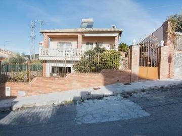 Chalet en venta en Huétor Santillán, Granada