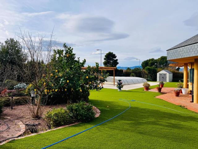 Chalet en venta en Ibi. EXCLUSIVA VIVIENDA EN LA MEJOR URBANIZACIÓN DE IBI. Chalets.