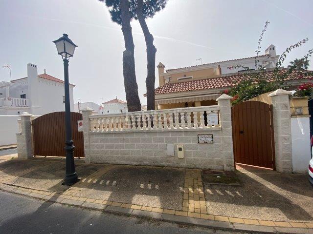 Chalet en venta en Islantilla, Urbasur. Chalet en venta en Islantilla Urbasur, 4 dormitorios. Chalets.