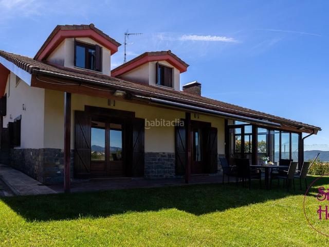 Chalet en venta en Jaca, Poblaciones Norte. Chalets.