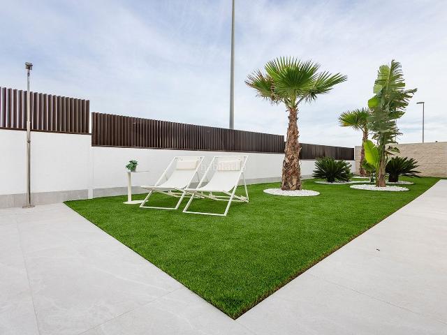 Chalet en venta en Jacarilla. Chalets.