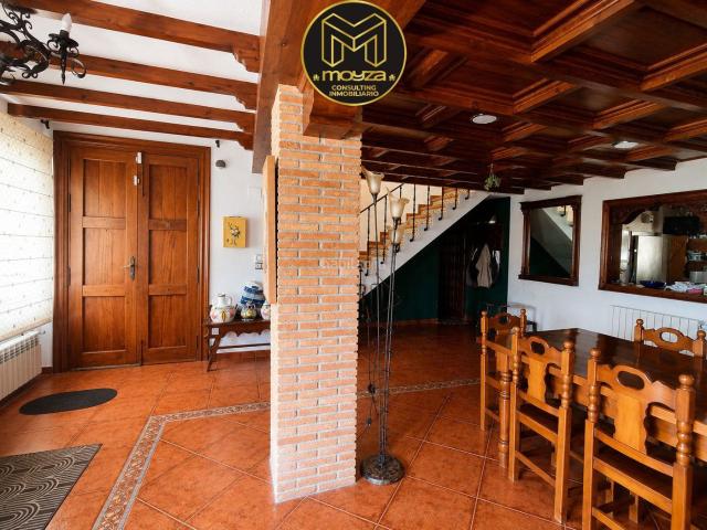 Chalet en venta en Jaén, Puente Tablas Puente Nuevo Cerro Molina. Chalet en venta en Afueras de Jaén Cerromolina, 8 dormitorios. Chalets.