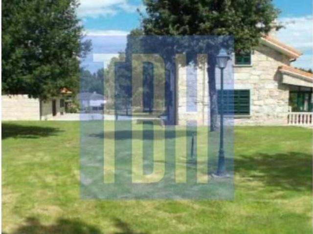 Chalet en venta en O Carballiño