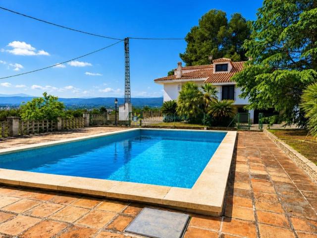 Chalet en venta en Ontinyent, Centro. Chalet en Ontinyent. Chalets.