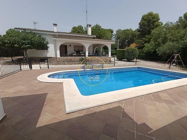 Chalet en venta en Ontinyent, Valencia