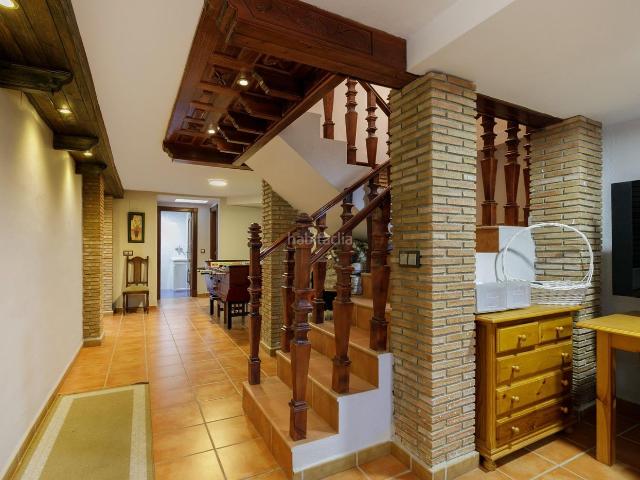 Chalet en venta en Ogíjares. Chalets.