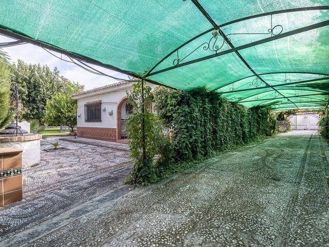 Chalet en venta en Ogíjares, Granada