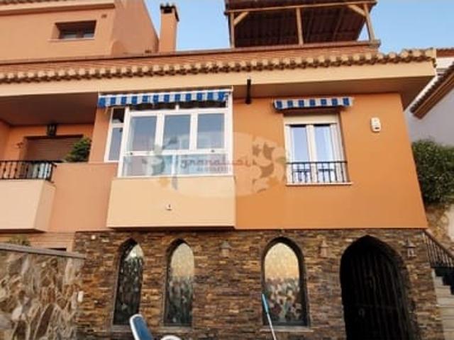 Chalet en venta en Ogíjares, Granada