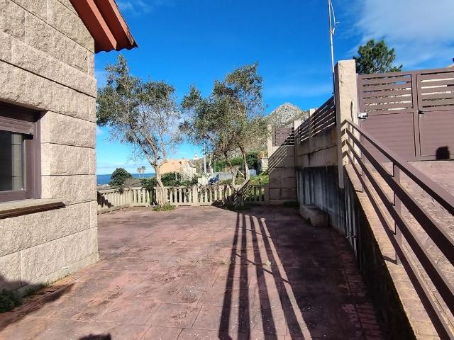 Chalet en venta en Oia. Chalets.