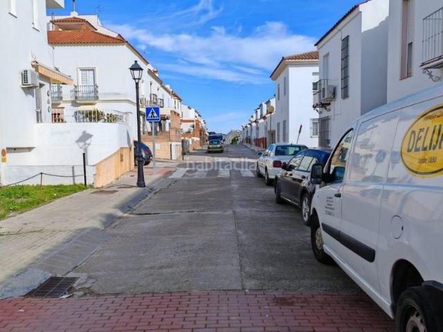 Chalet en venta en Olvera. Encantadora casa familiar en Olvera con 220 m2 y reciente reforma. Chalets.