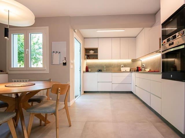 Chalet en venta en Oleiros, A Coruña Rías Altas