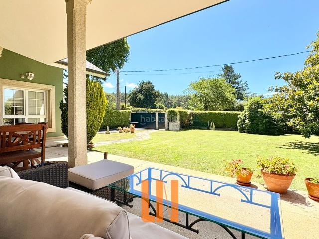 Chalet en venta en Oleiros, Dorneda. Chalet independiente con parcela urbana de 1.810m². Chalets.