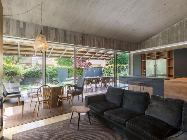Chalet en venta en Oleiros, Liáns. Vivienda unifamiliar de diseño contemporáneo en Icaria, Oleiros. Chalets.