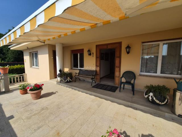 Chalet en venta en Oleiros, Oleiros Pueblo. Excelente CHALET de 466 m2 con FINCA de 2200 metros cuadrados en OLEIROS A Coruña. Chalets.