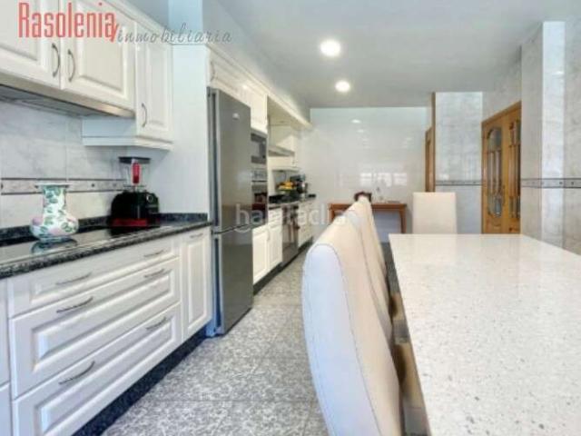Chalet en venta en Oleiros, Perillo. GRAN CHALET EN OLEIROS EN VENTA. Chalets.