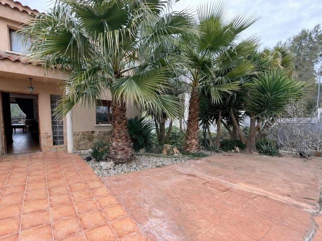 Chalet en venta en Olivella. Chalets.