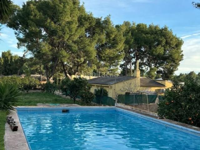 Chalet en venta en Olocau. Chalets.