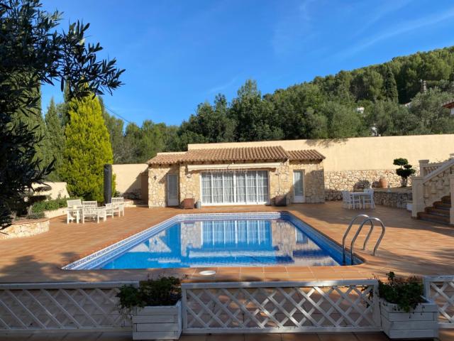 Chalet en venta en Orba. Chalets.