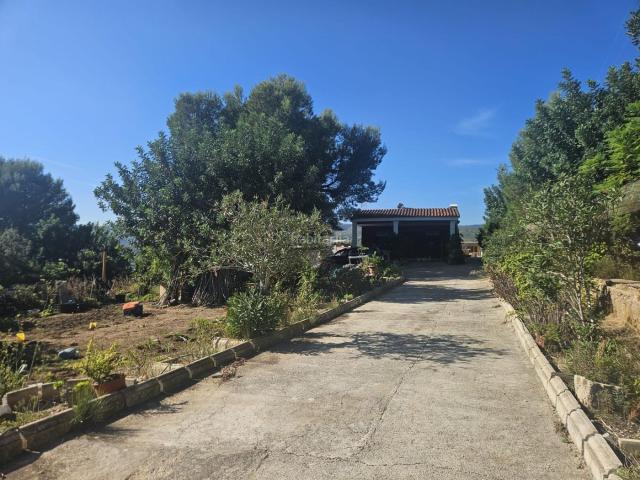 Chalet en venta en Real de Montroi. CHALET RUSTICO CON VISTAS AL BALCO DE MONTRY. Chalets Real de.