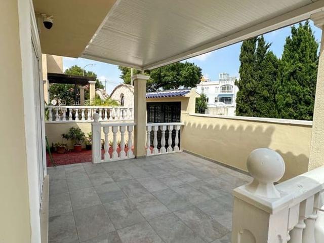 Chalet en venta en Orihuela Costa, Alicante Costa Blanca