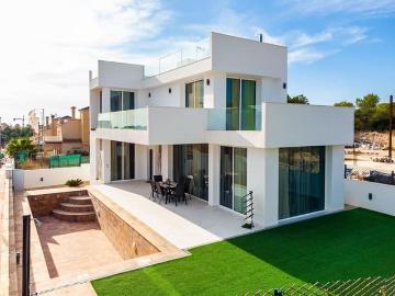 Villa en venta en Urbanización la Zenia II - Piscina