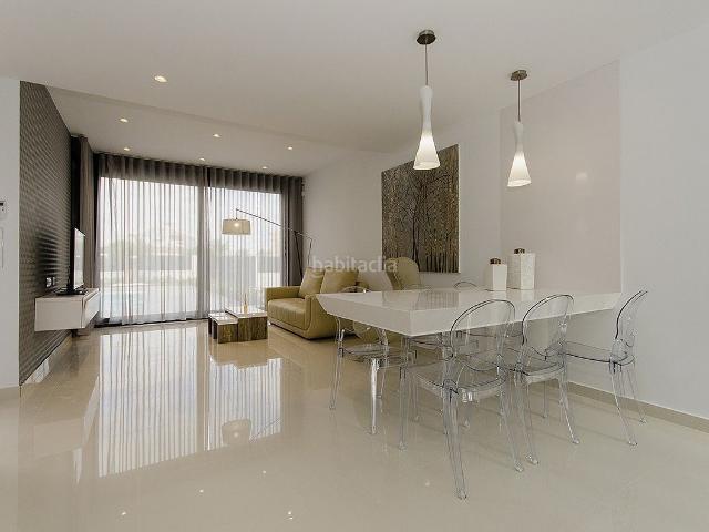 Chalet en venta en Orihuela, Campoamor. Exclusiva Villa a 300 Metros de la Playa. Chalets.