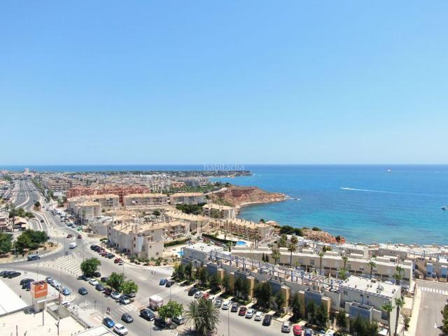 Chalet en venta en Orihuela, Campoamor. Villa de obra nueva en Dehesa de Campoamor. Chalets.