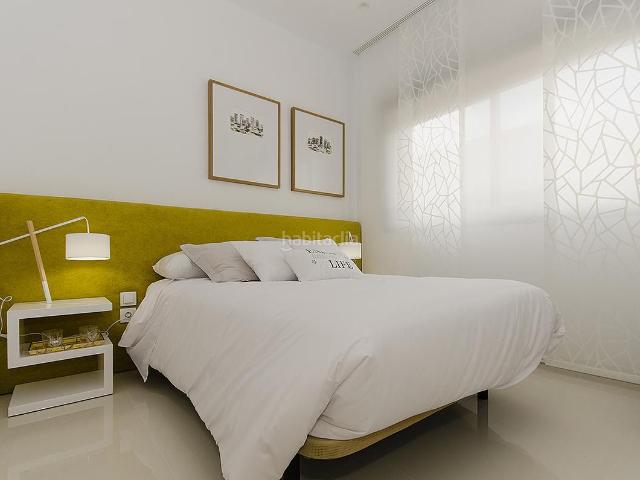 Chalet en venta en Orihuela, Campoamor. Villa de 4 dormitorios y 3 baños con piscina y terraza en Orihuela. Chalets.