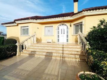 Chalet en venta en Orihuela, Alicante