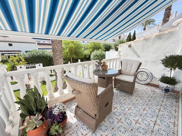 Chalet en venta en Orihuela, Alicante