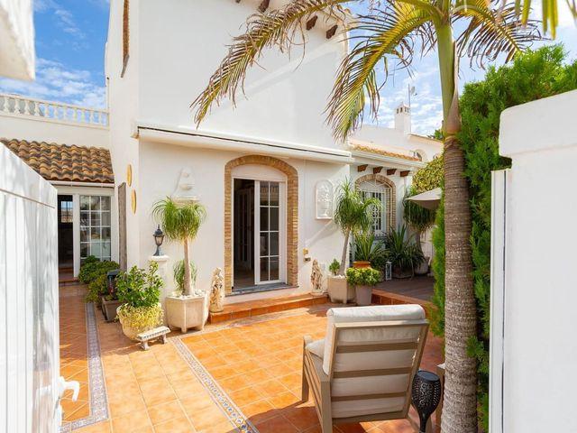 Chalet en venta en Orihuela, Alicante