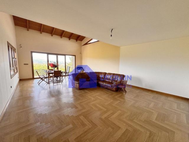 Chalet en venta en Oviedo, Parroquias Sur La Manjoya. Chalets.