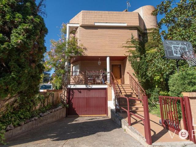Chalet en venta en Logroño, Avenida Madrid. vivienda unifamiliar en Avenida de Madrid, 77 Urbanización El Pilar En una de las zonas residenciales más demandadas de Logroño. Chalets.