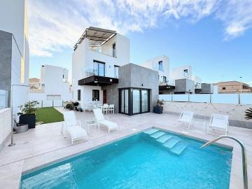Chalet en venta en Los Balcones, Alicante Costa Blanca