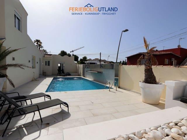 Chalet en venta en Los Balcones, Alicante Costa Blanca