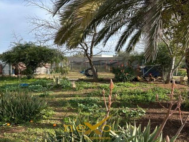 Chalet en Venta en Los Carmonas, Sevilla