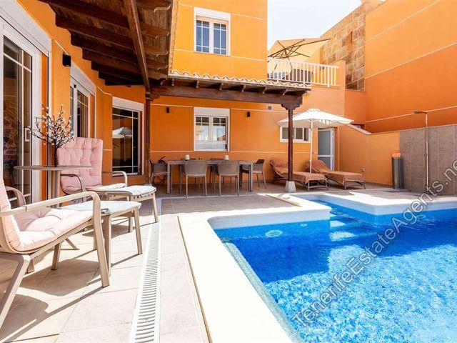 Chalet en venta en Los Cristianos, Tenerife