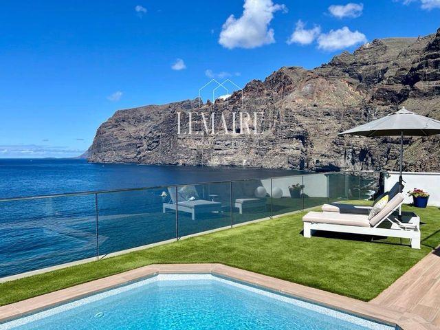 Chalet en venta en Los Gigantes, Tenerife