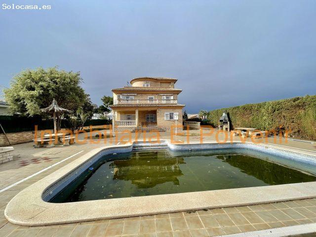 Chalet en Venta en Los Torrentes, Valencia